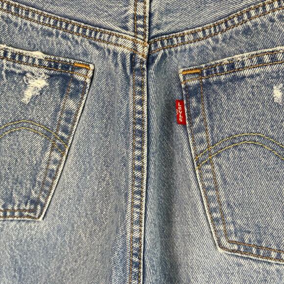Levi’s 501 Original Cropped Womens Jeans Light Wash Distressed Vintage Wash 26 - Picture 16 of 16